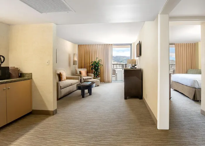 Waikiki Resort Hotel