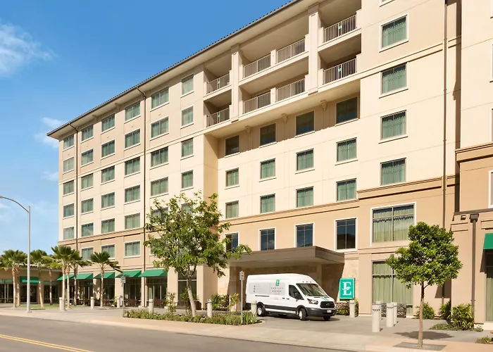 Embassy Suites By Hilton Oahu Kapolei - Free Breakfast